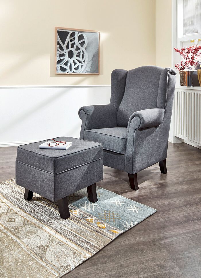 Ohrenbackensessel mit Hocker 