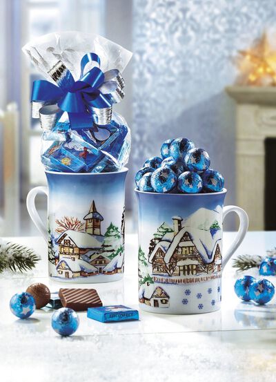 Tassen Winterlandschaft, 2er-Set, mit süßer Füllung 