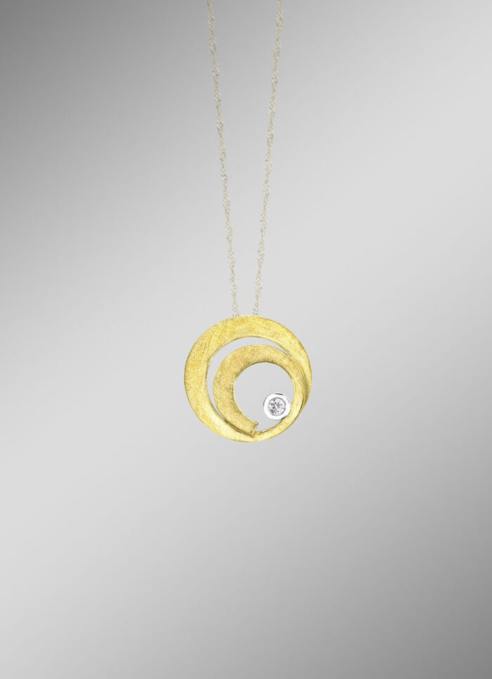 Edler Anhänger mit Brillant 