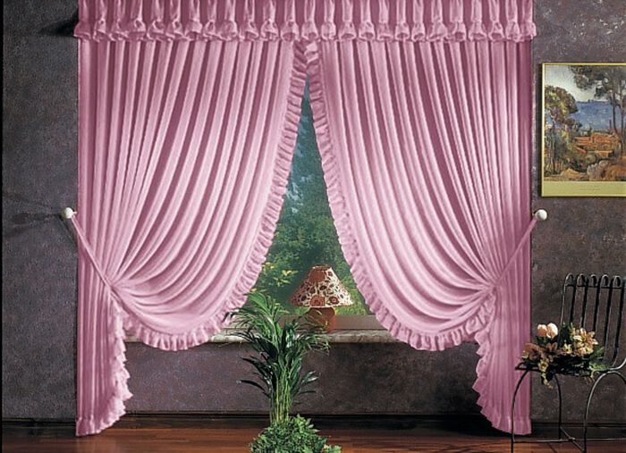 Querbehang mit geradem Volantabschluss ROS&Eacute;