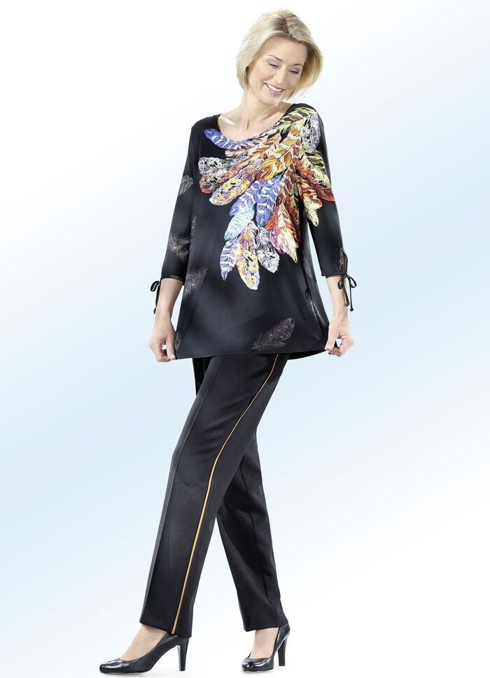 Hose mit trendiger Kontrastpaspel 