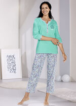 Schlafanzug aus nachhaltigem Baumwollanbau 