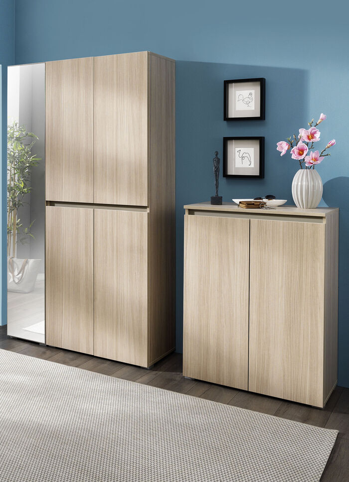 Pflegeleichte und vielseitig nutzbare Garderobenmöbel EICHE