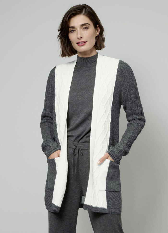 Strickjacke in Strukturmix 