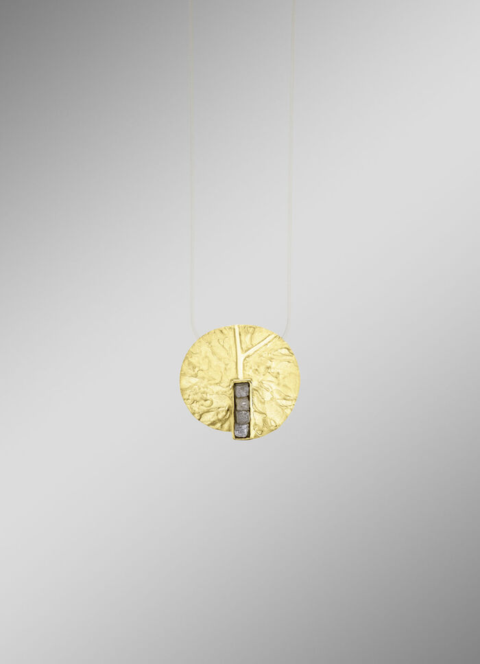 Faszinierende Ausstrahlung: Anhänger mit 4 Roh-Diamanten 