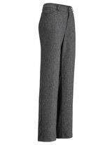 Hose in modischer Weite 