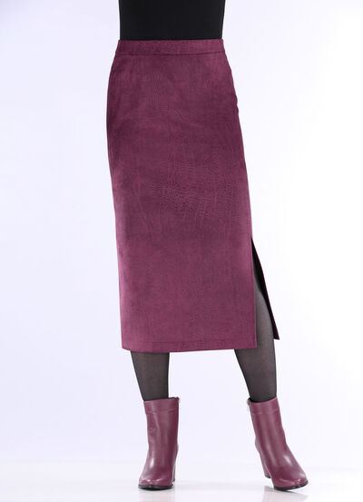 Rock in gerader Schnittführung 