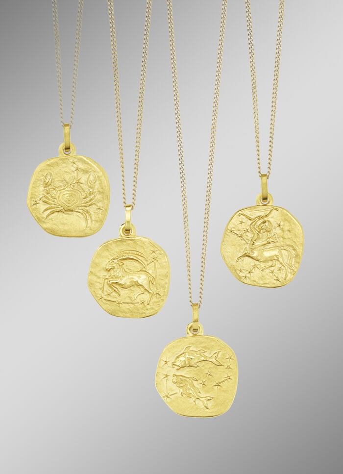 Attraktive Sternzeichen-Anhänger aus Gold 