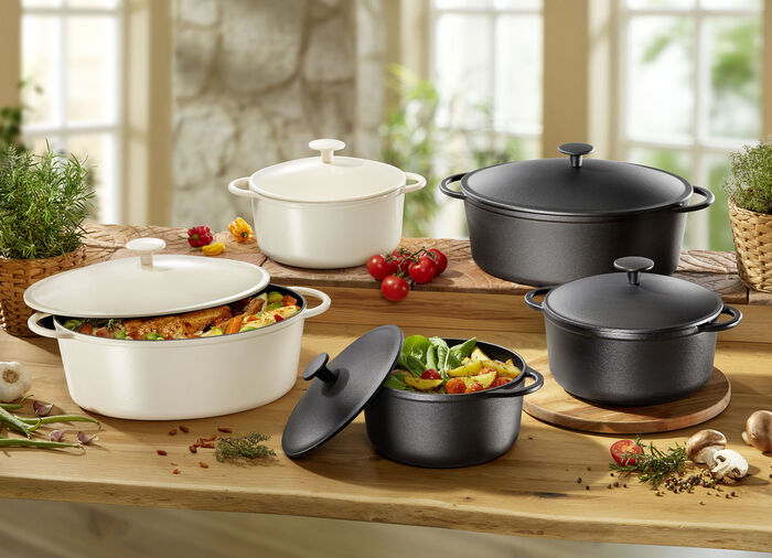 Gusseisen-Fleischtopf und -G&auml;nsebr&auml;ter in schwerer Qualit&auml;tsausf&uuml;hrung 