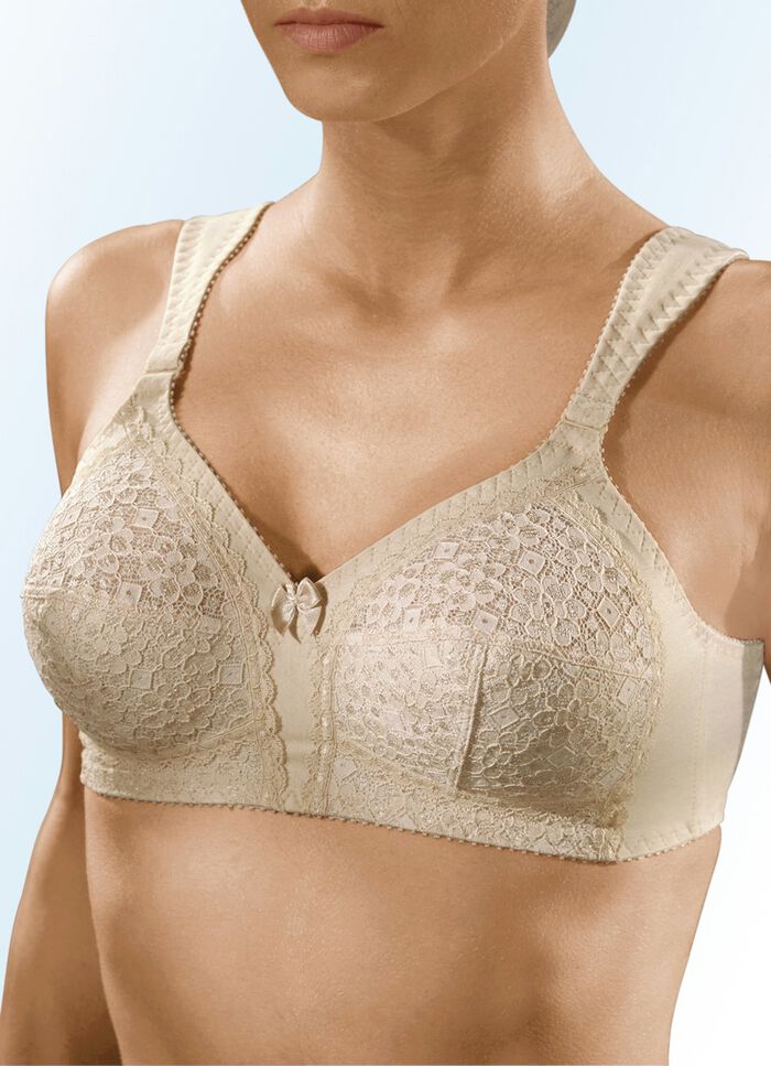 Format BH mit unterlegten Spitzencups 