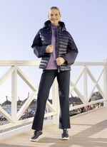 Jacke in trendaktuellem Materialmix 