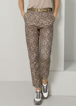 Hose mit aparter Dessinierung 