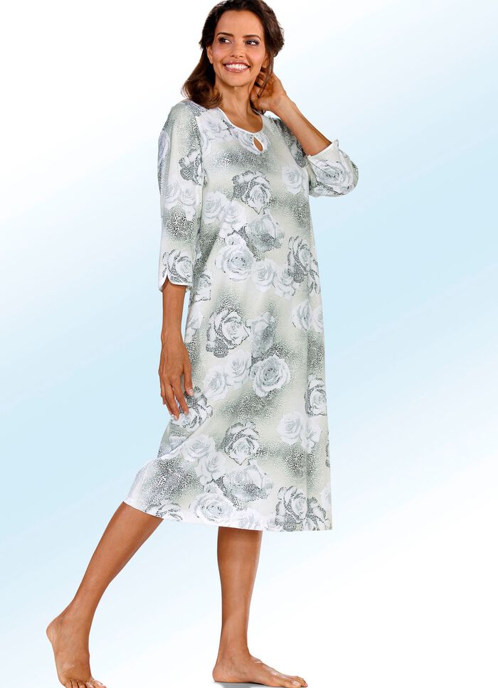 Nachthemd mit Rosendruck und Tropfenausschnitt 