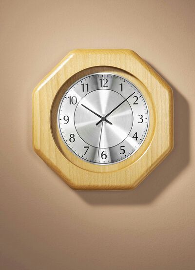 Wanduhr mit Funkwerk 