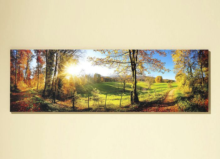 Hochwertige Kunstdruck &bdquo;Zauberhafte Landschaft im Herbst&ldquo; 