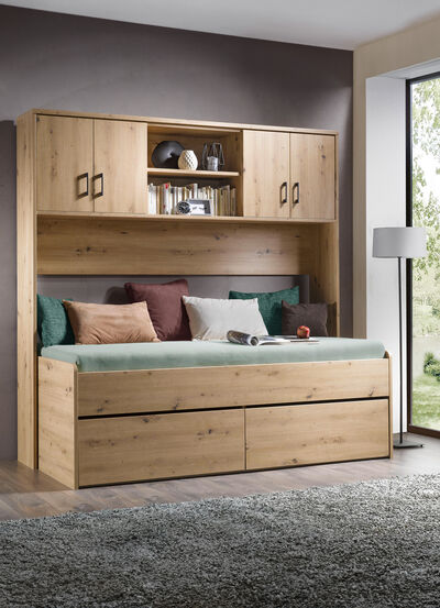 Bett mit 2 Schubladen 