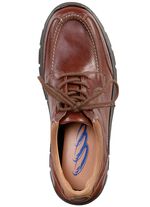 Schn&uuml;rschuh mit Kontrast-Eins&auml;tzen BRAUN