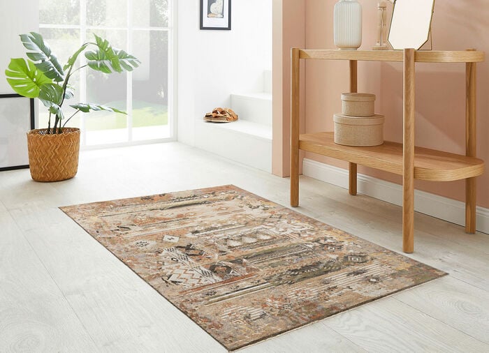 Moderne Brücken, Galerie und Teppiche 