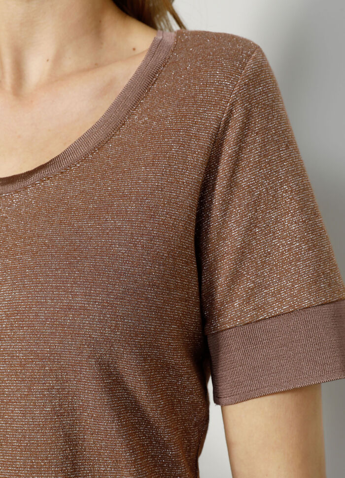 Shirt in leicht taillierter Form 