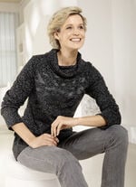 Rollkragenshirt mit Kontrastdruck 