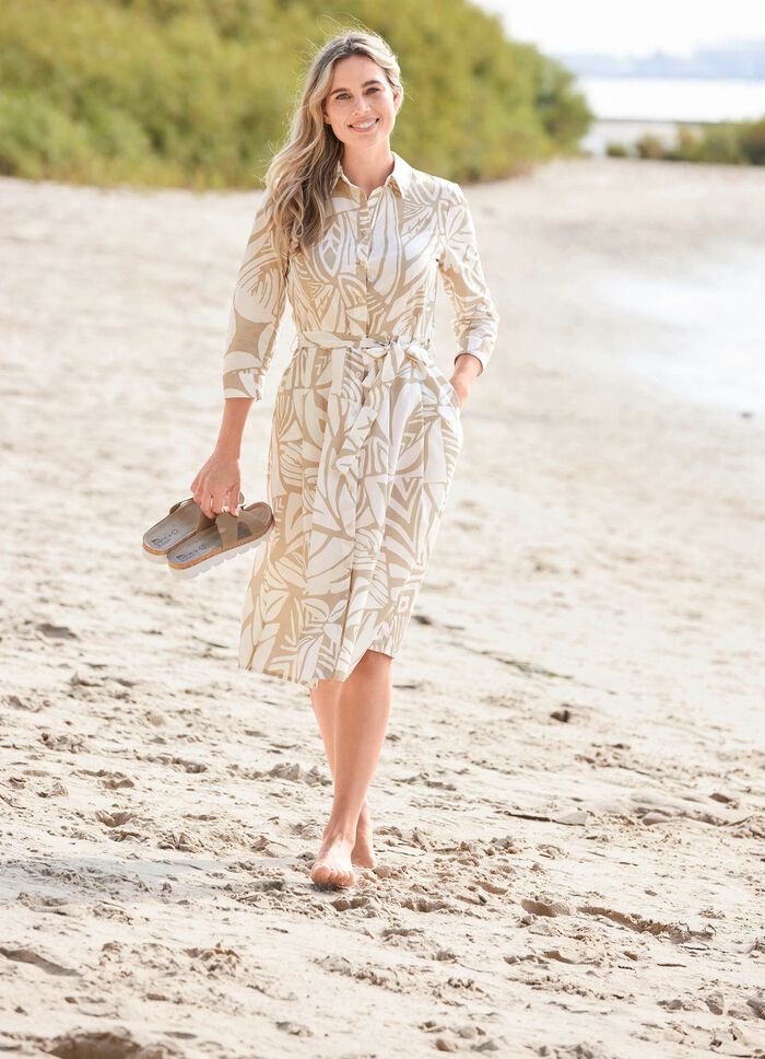 Kleid mit Hemdkragen 