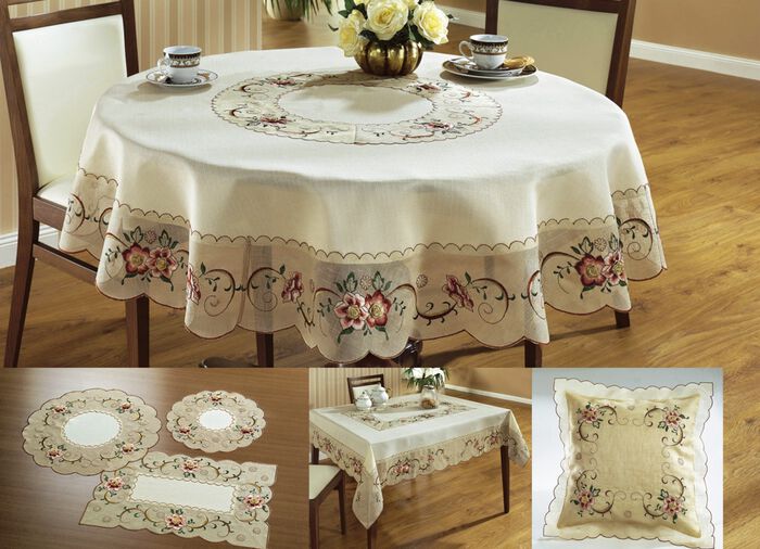 "SCH&Auml;FER" Tischdekoration mit aufgesetzter Rosenknospe 