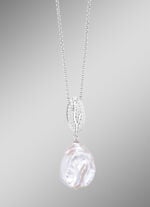 Anhänger mit Keshi-Perlen und synth. Zirkonia 