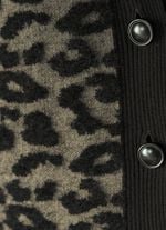 Strickjacke mit hochwertigem haarigem Effektgarn 