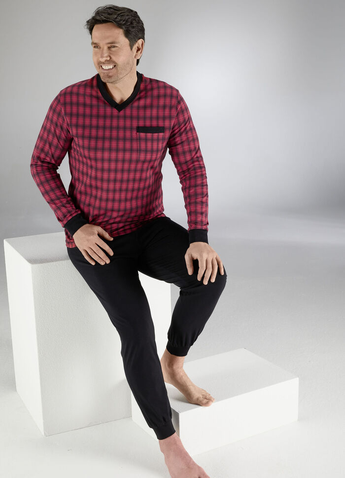 Schlafanzug mit V-Ausschnitt, Brusttasche und Karodessin 