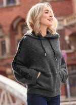 Pullover mit Kapuze und in Fledermausform 