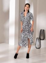 Kleid mit individueller Weitenregulierung 