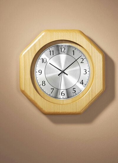 Wanduhr mit Funkwerk 