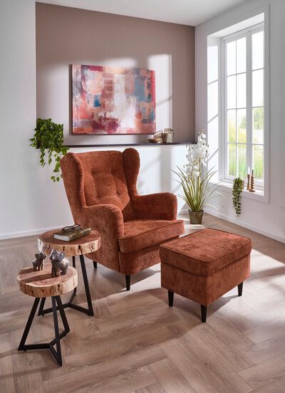 Ohrenbackensessel mit Hocker 