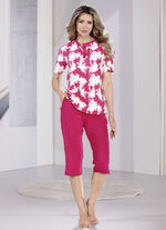 Schlafanzug mit Knopleiste und kurzen Ärmeln 