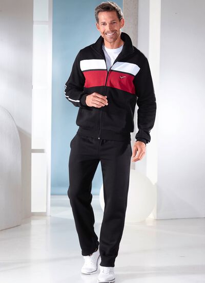 Freizeitanzug mit Stickerei 