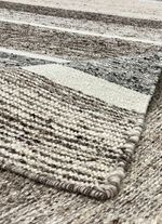 Br&uuml;cken und Teppiche aus nat&uuml;rlichen Materialien 