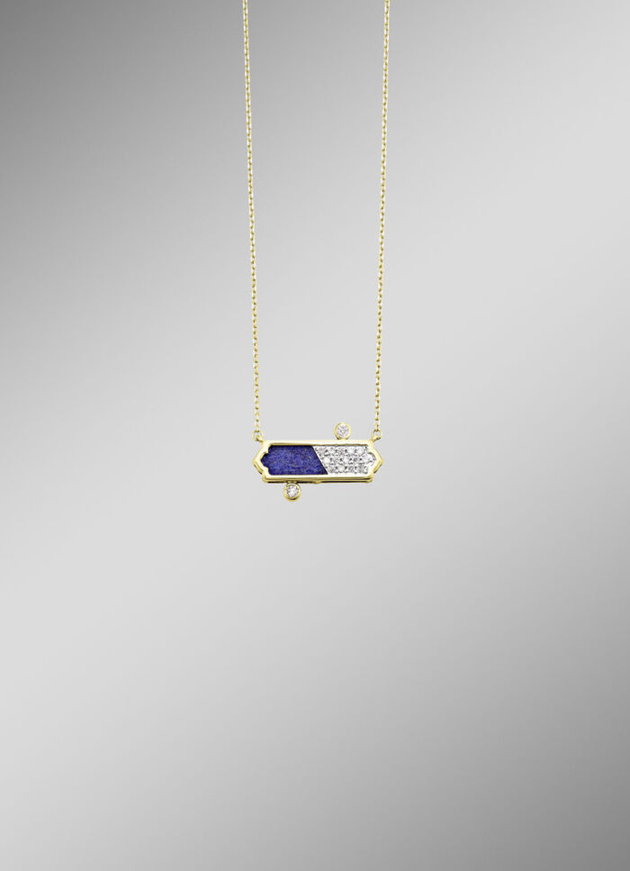 Eleganz in Gold und Edelstein &ndash; Ihre neue Lieblingshalskette 