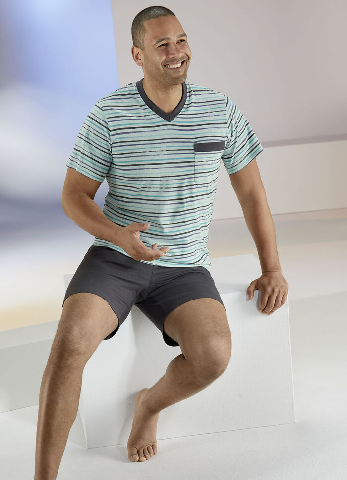 Shorty mit Ringeldessin, V-Ausschnitt und Brusttasche 