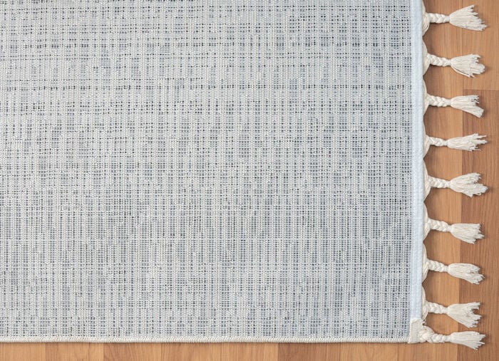 Pflegeleichte Brücken und Teppiche aus synthetischen Material-Mix 