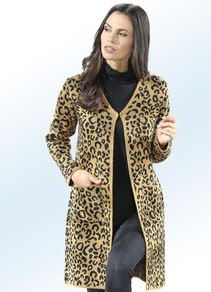 Strickmantel in Jacquard-Dessin 