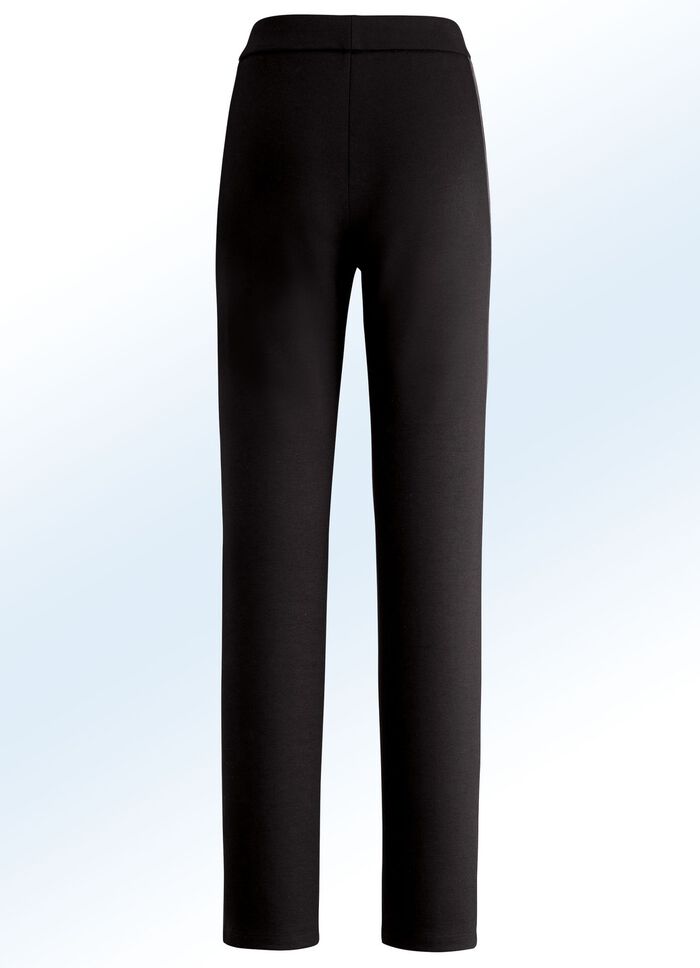 Hose im angesagten Materialmix 