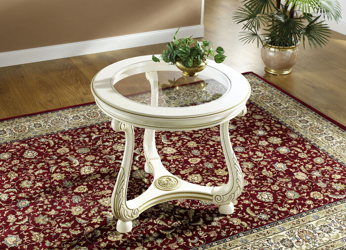 Couchtisch mit aufwendigen Schnitzereien 