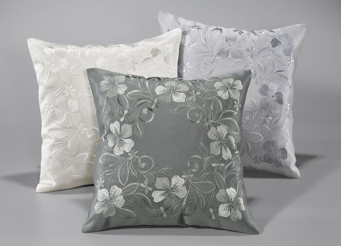 Bestickte Tisch- und Raumdekoration 