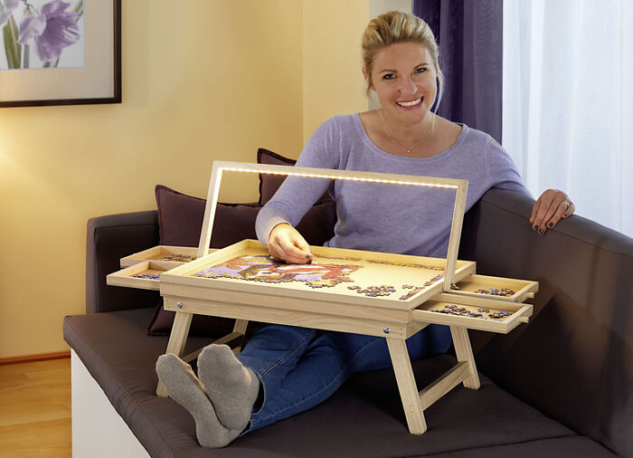 LED Puzzletisch mit Schubladen und ausklappbare Standfüße 