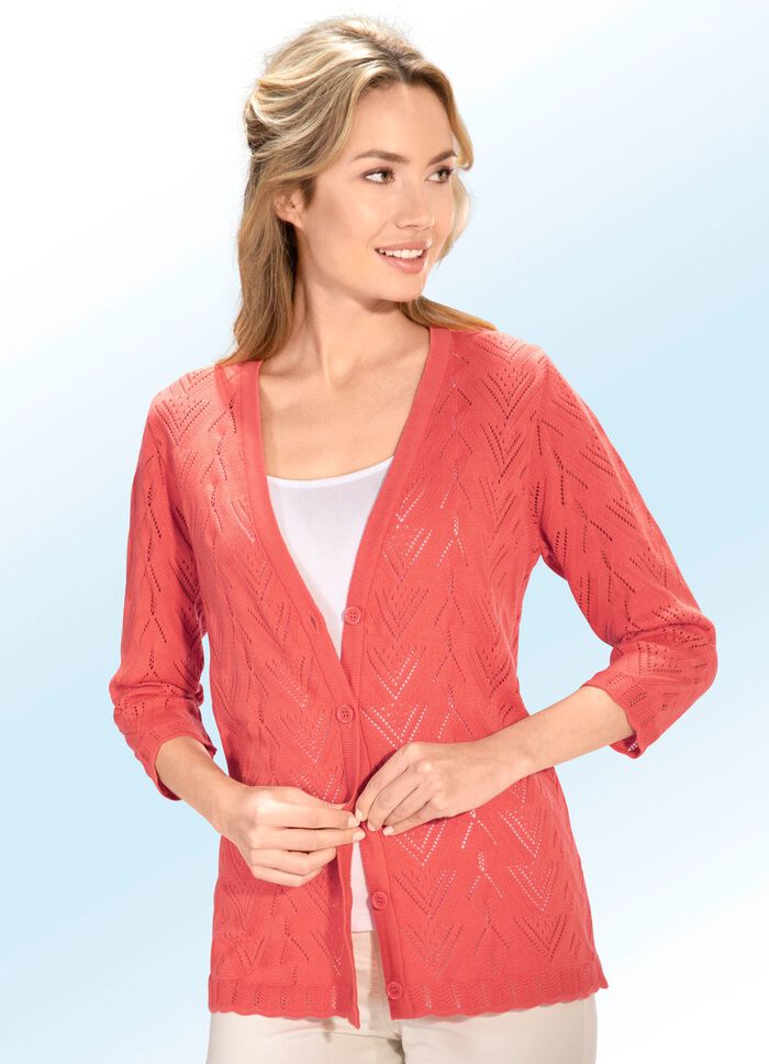 Strickjacke im feinem Ajourmix 