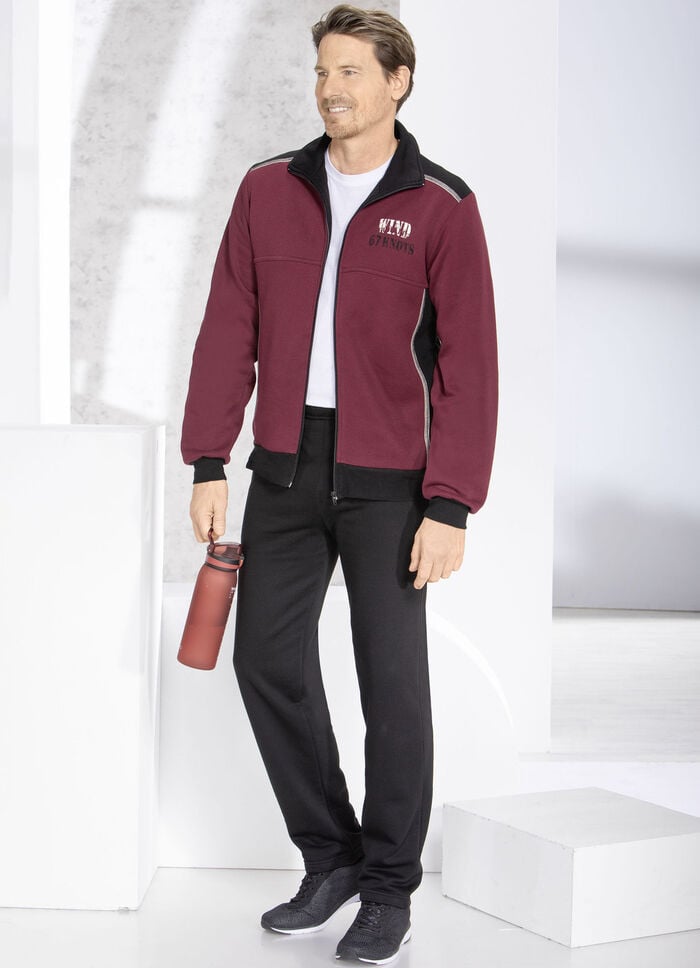 Freizeitanzug mit Druck im Vorderteil 