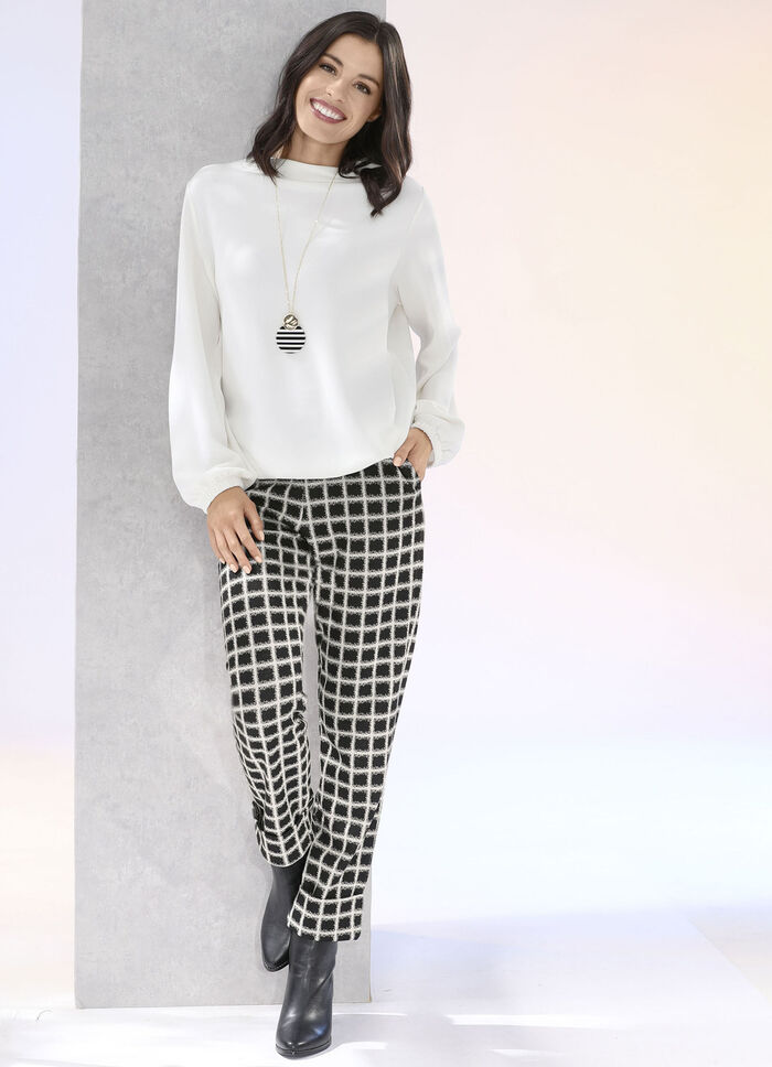 Knöchellange Hose in bequemer Weite 