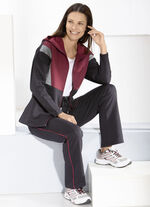 Freizeitanzug mit Kapuze 