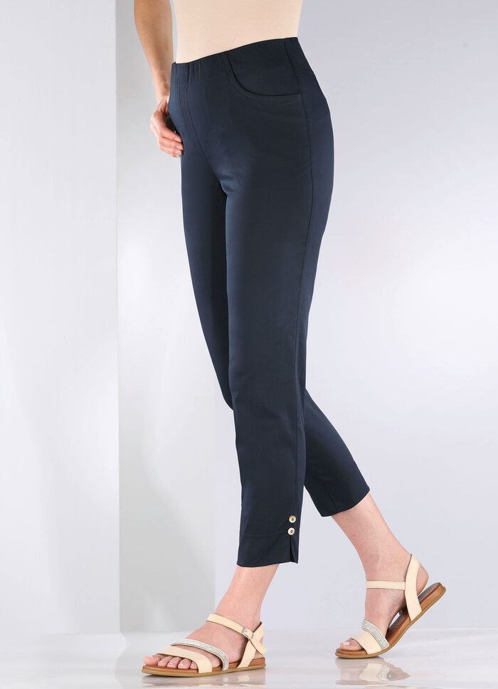 Hose mit dekorativen Zierkn&ouml;pfen 