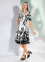 Kleid mit ausdruckstarkem Bordüren-Druck 